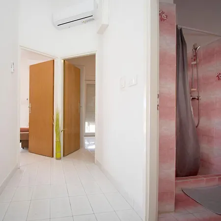 Sunset Apartment *